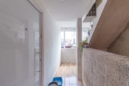 Casa à venda com 175m², 2 quartos e 2 vagas Casa à venda com 175m², 2 quartos e 2 vagasCorredor