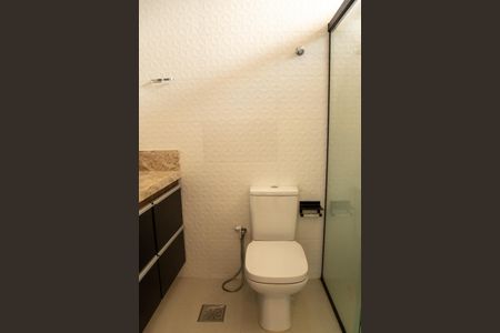 Casa à venda com 205m², 3 quartos e 3 vagas Casa à venda com 205m², 3 quartos e 3 vagasBanheiro da Suíte