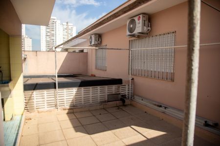 Casa à venda com 205m², 3 quartos e 3 vagas Casa à venda com 205m², 3 quartos e 3 vagasÁrea de Serviço