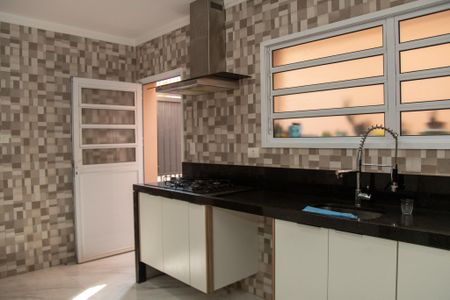 Casa à venda com 205m², 3 quartos e 3 vagas Casa à venda com 205m², 3 quartos e 3 vagasCozinha