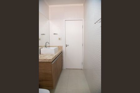 Casa à venda com 205m², 3 quartos e 3 vagas Casa à venda com 205m², 3 quartos e 3 vagasBanheiro