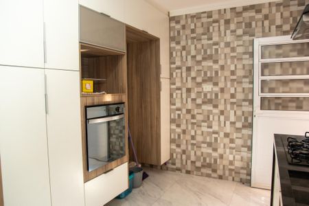 Casa à venda com 205m², 3 quartos e 3 vagas Casa à venda com 205m², 3 quartos e 3 vagasCozinha