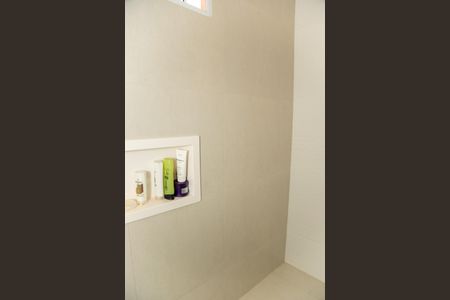 Casa à venda com 205m², 3 quartos e 3 vagas Casa à venda com 205m², 3 quartos e 3 vagasBanheiro