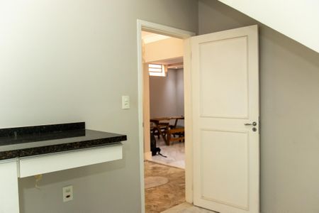 Casa à venda com 205m², 3 quartos e 3 vagas Casa à venda com 205m², 3 quartos e 3 vagasEscritório