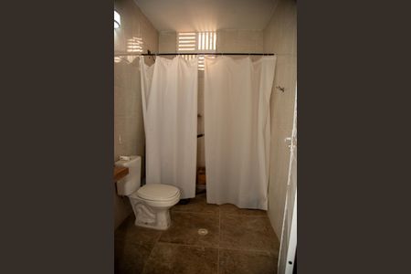 Casa à venda com 205m², 3 quartos e 3 vagas Casa à venda com 205m², 3 quartos e 3 vagasLavabo