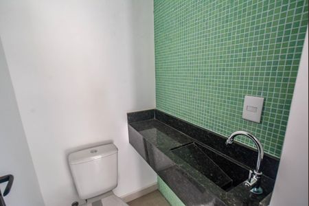 Apartamento à venda com 107m², 2 quartos e 1 vaga Apartamento à venda com 107m², 2 quartos e 1 vagaBanheiro de serviço