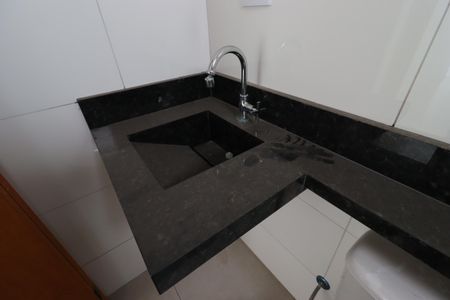 Apartamento à venda com 124m², 2 quartos e 1 vagaBanheiro Social - Pia