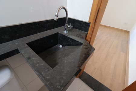 Apartamento à venda com 124m², 2 quartos e 1 vagaBanheiro da Suíte - Pia