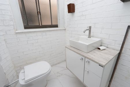 Apartamento para alugar com 110m², 3 quartos e sem vagaBanheiro