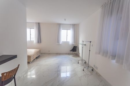 Apartamento à venda com 48m², 1 quarto e sem vagaSala/Quarto