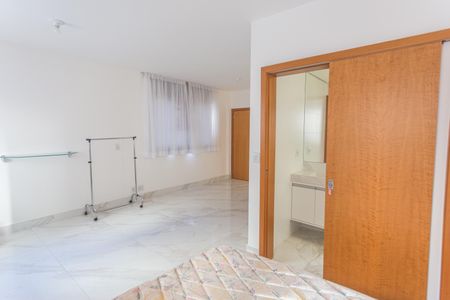 Apartamento à venda com 48m², 1 quarto e sem vagaSala/Quarto