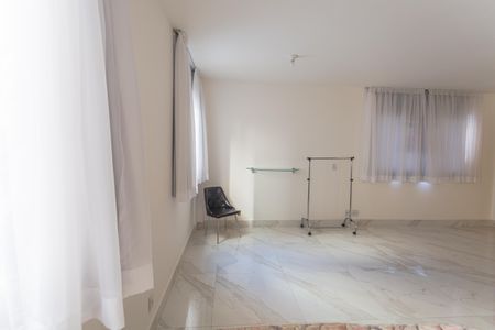 Apartamento à venda com 48m², 1 quarto e sem vagaSala/Quarto