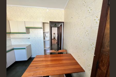 Casa para alugar com 200m², 5 quartos e 2 vagasCozinha