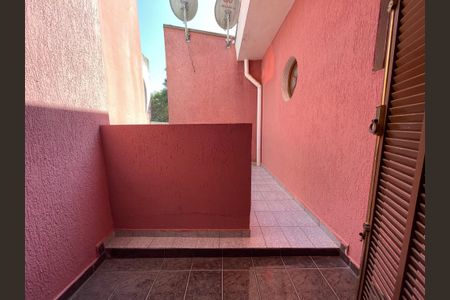 Casa para alugar com 150m², 2 quartos e 3 vagas Casa para alugar com 150m², 2 quartos e 3 vagasVaranda do Quarto 1