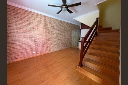 Casa para alugar com 150m², 2 quartos e 3 vagas Casa para alugar com 150m², 2 quartos e 3 vagasSala