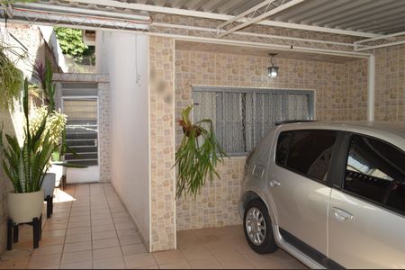 Casa à venda com 220m², 3 quartos e 2 vagas Casa à venda com 220m², 3 quartos e 2 vagasGaragem