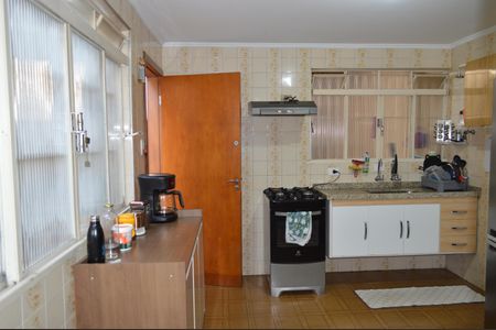 Casa à venda com 220m², 3 quartos e 2 vagasCozinha