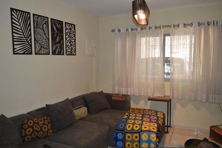 Casa à venda com 220m², 3 quartos e 2 vagasSala