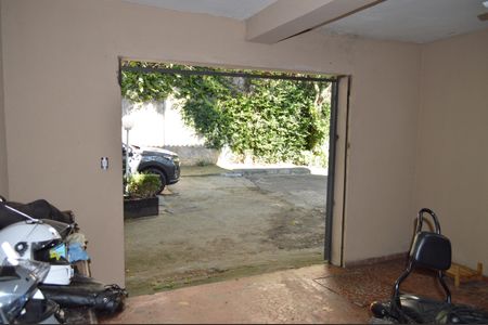 Casa à venda com 220m², 3 quartos e 2 vagasGaragem dos Fundos