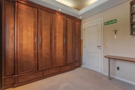 Apartamento à venda com 230m², 3 quartos e 2 vagasQuarto 1