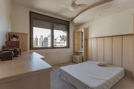Apartamento à venda com 230m², 3 quartos e 2 vagasSuíte