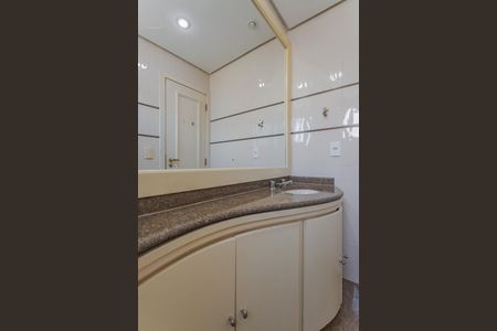 Apartamento à venda com 230m², 3 quartos e 2 vagasBanheiro