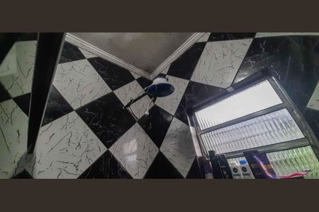 Casa à venda com 200m², 3 quartos e 2 vagas Casa à venda com 200m², 3 quartos e 2 vagasCasa 1 - Banheiro