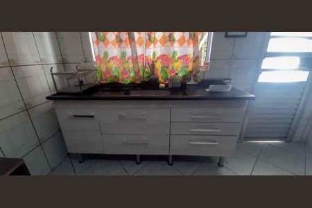 Casa à venda com 200m², 3 quartos e 2 vagas Casa à venda com 200m², 3 quartos e 2 vagasCasa 1 - Cozinha