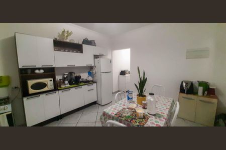 Casa à venda com 200m², 3 quartos e 2 vagas Casa à venda com 200m², 3 quartos e 2 vagasCasa 2 - Cozinha
