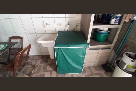 Casa à venda com 200m², 3 quartos e 2 vagas Casa à venda com 200m², 3 quartos e 2 vagasCasa 1 - Área de Serviço