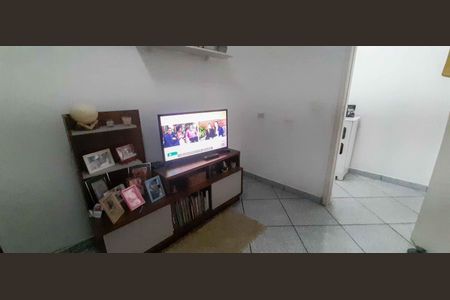 Casa à venda com 200m², 3 quartos e 2 vagas Casa à venda com 200m², 3 quartos e 2 vagasCasa 2 - Sala