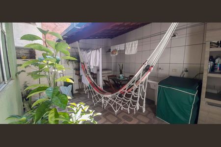 Casa à venda com 200m², 3 quartos e 2 vagas Casa à venda com 200m², 3 quartos e 2 vagasCasa 1 - Área de Serviço