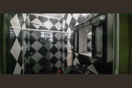 Casa à venda com 200m², 3 quartos e 2 vagas Casa à venda com 200m², 3 quartos e 2 vagasCasa 1 - Banheiro