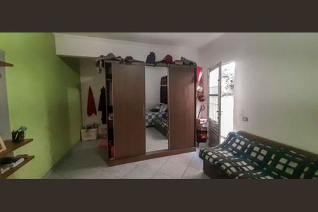 Casa à venda com 200m², 3 quartos e 2 vagas Casa à venda com 200m², 3 quartos e 2 vagasSala/Quarto