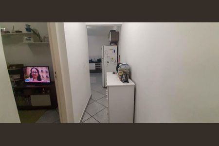 Casa à venda com 200m², 3 quartos e 2 vagas Casa à venda com 200m², 3 quartos e 2 vagasCorredor