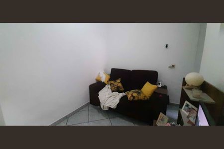 Casa à venda com 200m², 3 quartos e 2 vagas Casa à venda com 200m², 3 quartos e 2 vagasCasa 2 - Sala