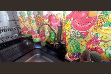 Casa à venda com 200m², 3 quartos e 2 vagas Casa à venda com 200m², 3 quartos e 2 vagasCasa 1 - Cozinha