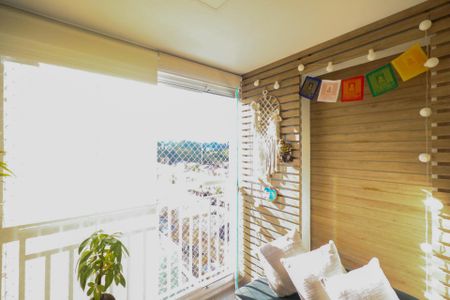 Apartamento à venda com 63m², 2 quartos e 1 vaga Apartamento à venda com 63m², 2 quartos e 1 vagaVaranda Sala