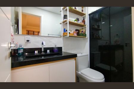 Apartamento à venda com 63m², 2 quartos e 1 vaga Apartamento à venda com 63m², 2 quartos e 1 vagaBanheiro da Suíte