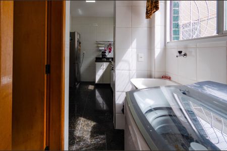 Apartamento à venda com 105m², 4 quartos e 2 vagas Apartamento à venda com 105m², 4 quartos e 2 vagasÁrea de serviço