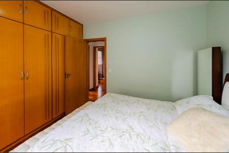 Apartamento à venda com 105m², 4 quartos e 2 vagas Apartamento à venda com 105m², 4 quartos e 2 vagasSuíte