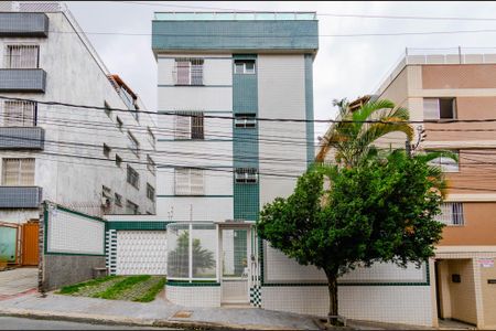 Apartamento à venda com 105m², 4 quartos e 2 vagas Apartamento à venda com 105m², 4 quartos e 2 vagasFachada