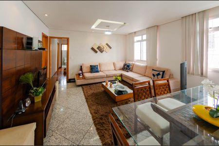 Apartamento à venda com 105m², 4 quartos e 2 vagas Apartamento à venda com 105m², 4 quartos e 2 vagasSala