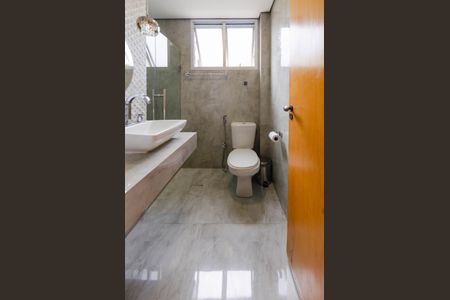 Apartamento à venda com 105m², 4 quartos e 2 vagas Apartamento à venda com 105m², 4 quartos e 2 vagasBanheiro