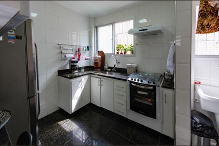 Apartamento à venda com 105m², 4 quartos e 2 vagas Apartamento à venda com 105m², 4 quartos e 2 vagasCozinha