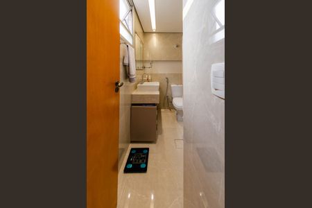 Apartamento à venda com 105m², 4 quartos e 2 vagas Apartamento à venda com 105m², 4 quartos e 2 vagasBanheiro suíte