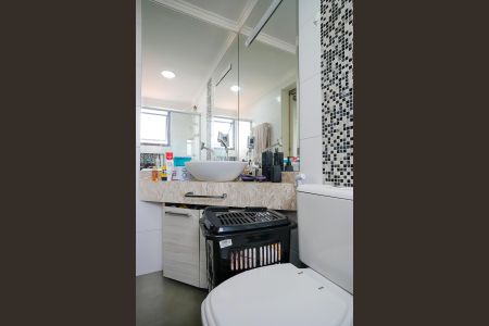 Apartamento à venda com 110m², 3 quartos e 2 vagasBanheiro da suíte