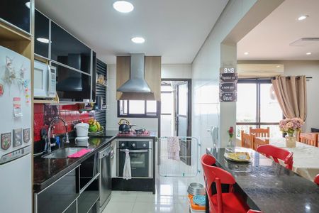 Apartamento à venda com 110m², 3 quartos e 2 vagasCozinha