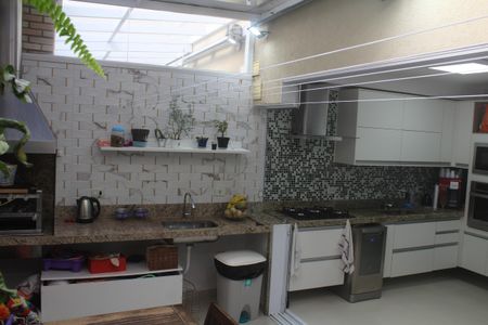 Casa de condomínio à venda com 200m², 3 quartos e 4 vagasCozinha 