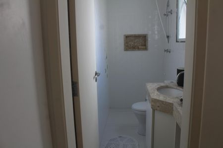 Casa de condomínio à venda com 200m², 3 quartos e 4 vagasBanheiro Suíte 1